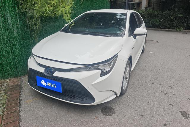 Regal 2022 Twin Engine 1.8H E-CVT Leader