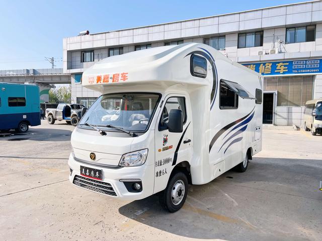 Xiangling M 2024 1.5T manual rear drive 6-seater original customized version