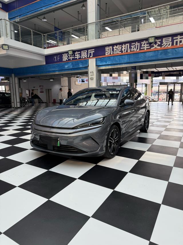Qin L EV 2025 model 545km Excellent Type