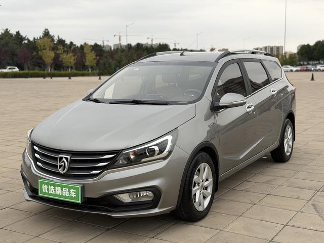 Baojun 310W 2017 1.5L manual fashion type national V