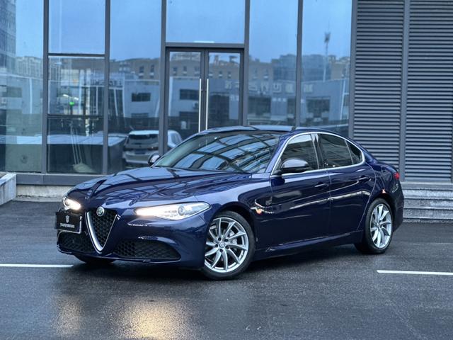 Giulia Juliet 2018 2.0T 200HP Deluxe Edition Carbon Fiber Limited Edition