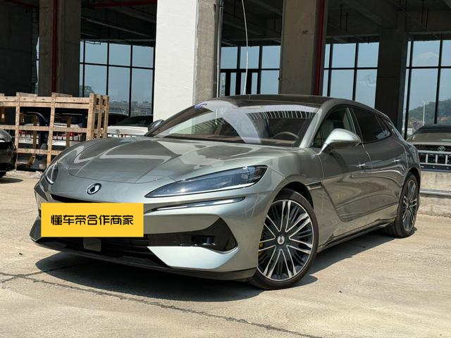 Denza Z9GT DM 2024 1100 four-wheel drive Ultra version