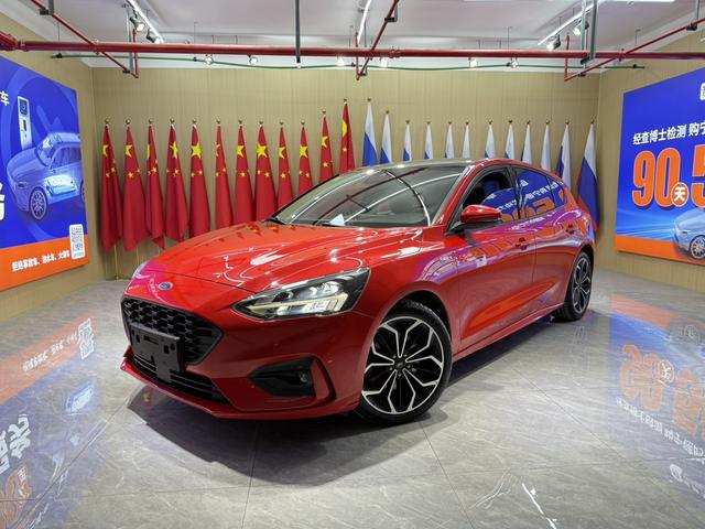 Focus 2021 2-Class EcoBoost 180 Auto ST Line