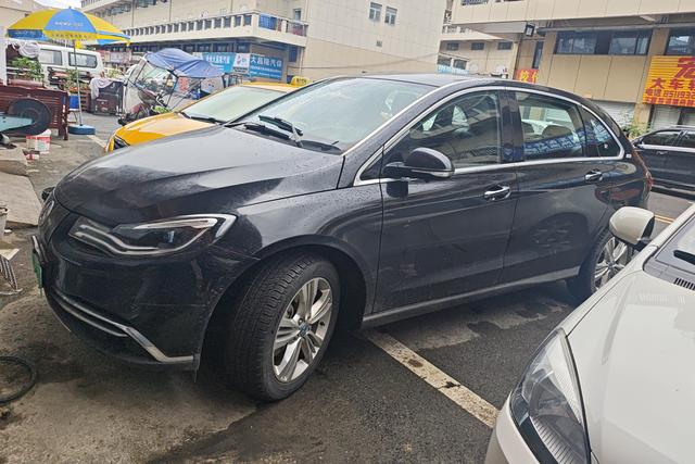 Denza 2018 Model 450 Fashion Edition