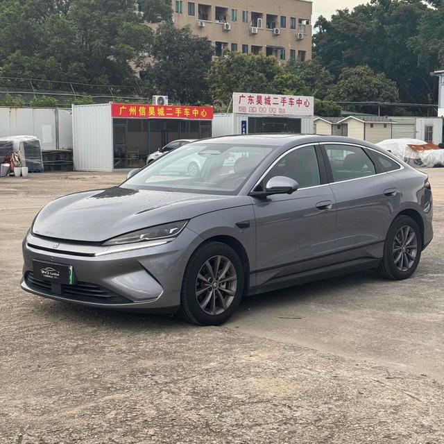 Qin L EV 2025 model 545km transcendent Type