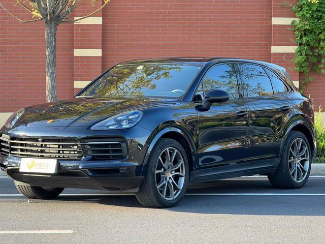 Cayenne E-Hybrid 2022 Cayenne E-Hybrid 2.0T Platinum Edition