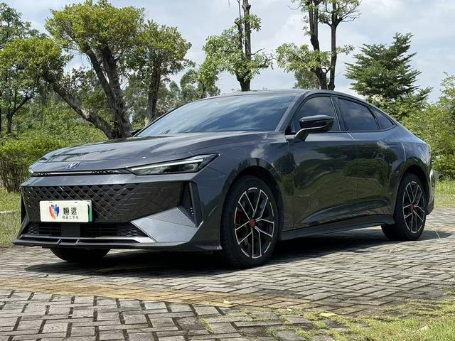 Changan UNI-V Smart iDD 2024 Blue Whale Smart iDD 136km Smart Fun Type