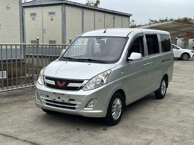 Wuling Rongguang V 2018 1.5L Standard Type