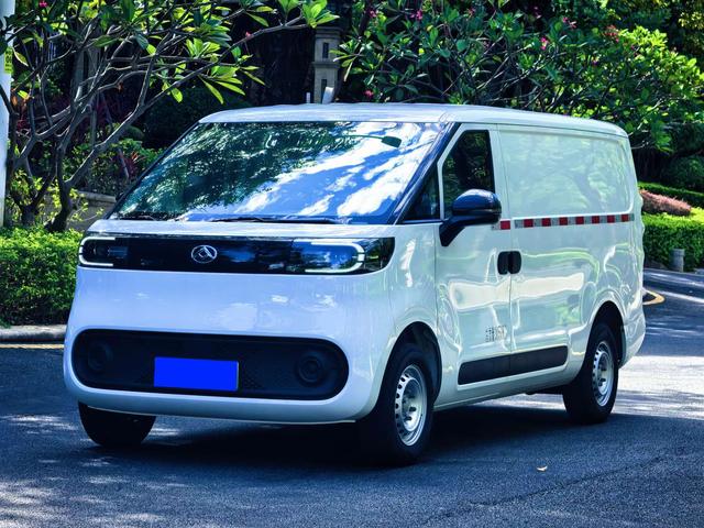 Dana V1 2023 short shaft low top 43kWh
