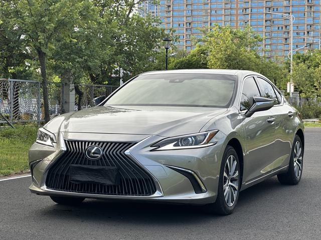 Lexus ES 2021 200 Excellence