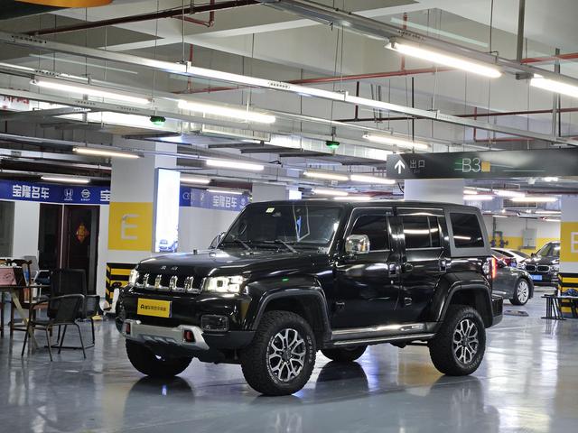 Beijing off-road BJ40 2020 2.0T automatic four-wheel drive City Hunter Edition Extreme type
