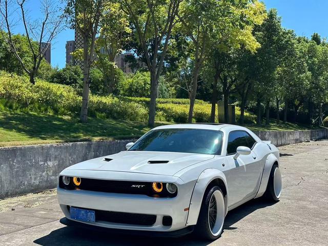 Challenger 2019 model 3.6L automatic rear drive 5-seater parallel import