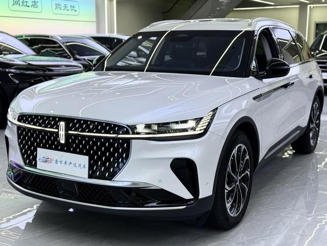 Voyager 2023 2.0T 4WD Premier