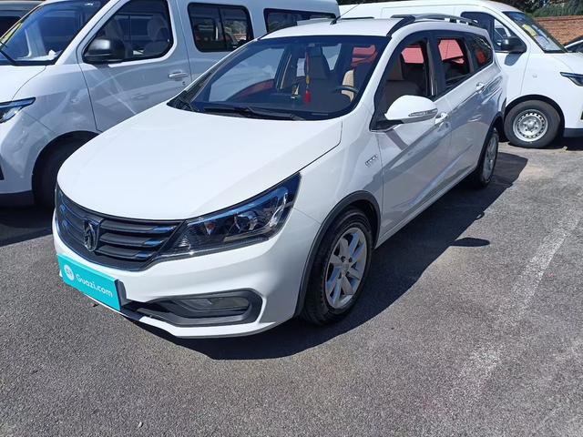 Baojun 310W 2017 1.5L manual fashion type national V