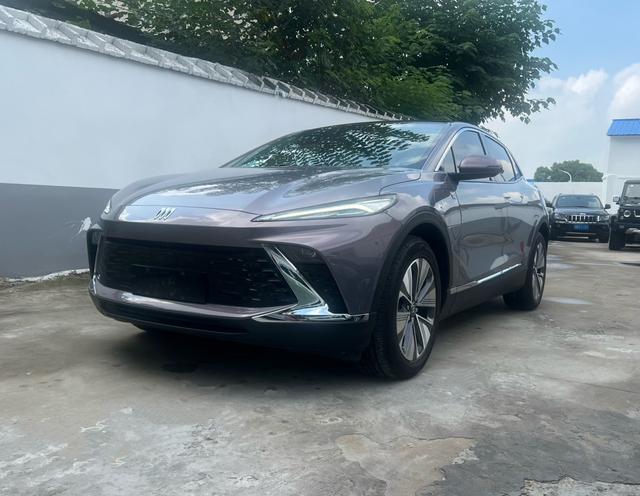 Buick E4 2023 Premium Edition