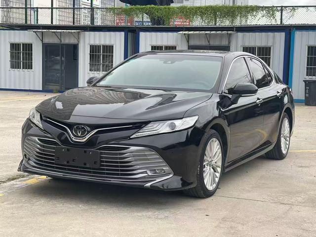 Camry 2018 2.5G Luxury Edition