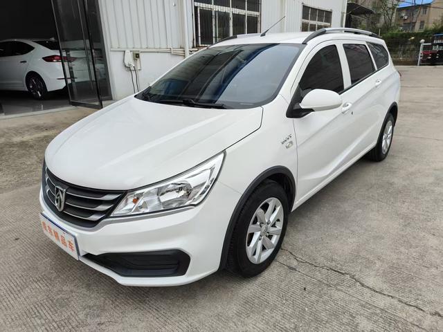 Baojun 310W 2019 1.5L automatic fashion type country VI
