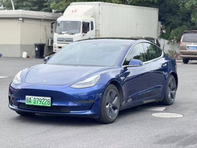 Model 3 (Import) 2019 Long Range All-Wheel Drive Edition