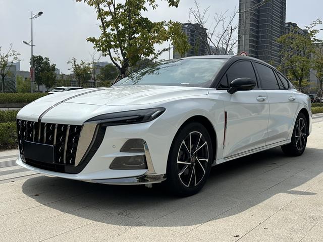 Hongqi H6 2025 Model 2.0T Zhiyuan Version