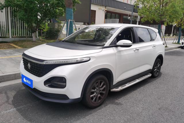 Baojun RM-5 2019 1.5L manual 24-hour online elite 7-seater