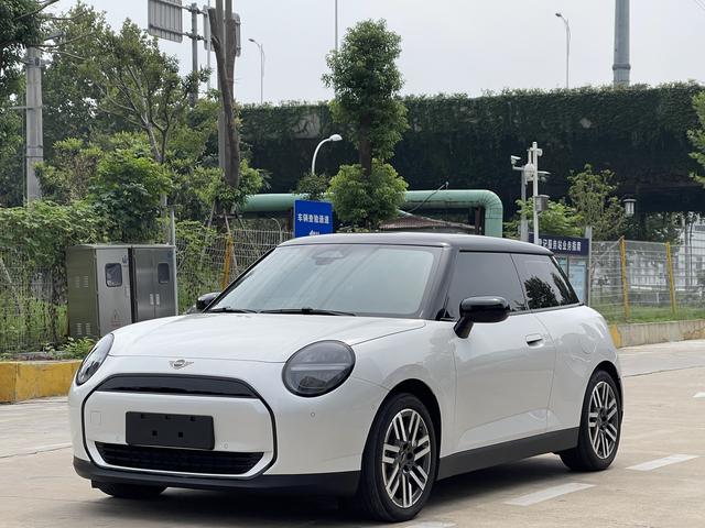 Electric MINI COOPER 2024 COOPER E classic