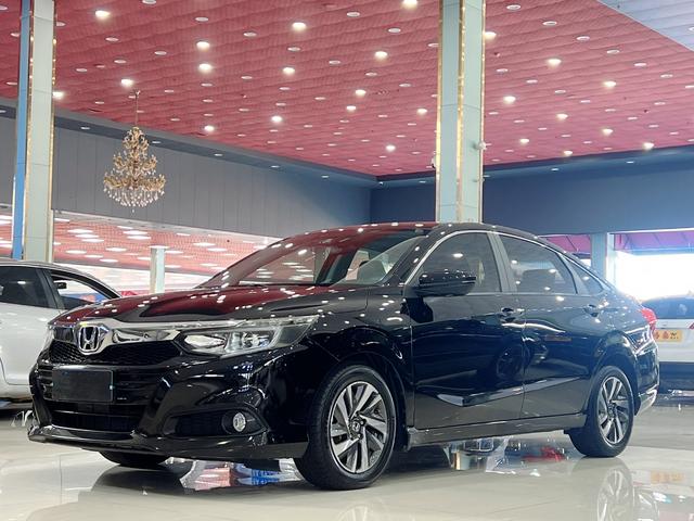 Sprinter 2019 180Turbo CVT Luxury Edition National VI