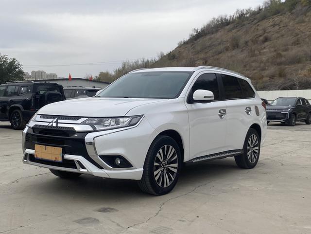 Outlander 2021 Modified 2.0L 2WD Premium 5-Seater
