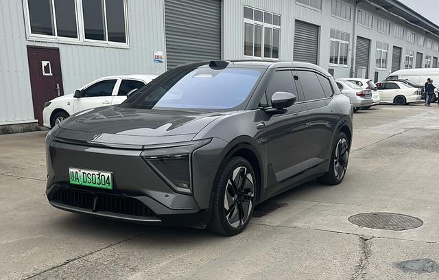 High Hopper HiPhi Y 2023 560km Pioneer Edition