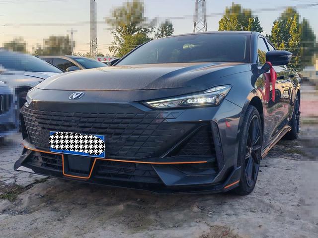 Changan UNI-V 2023 1.5T Sport Edition