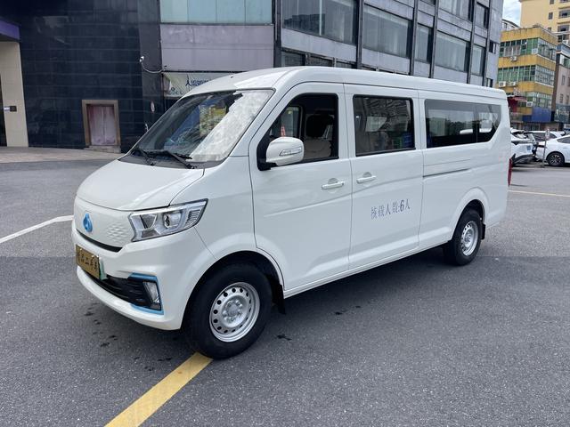 Cross Star V7 EV 2024 251km open door luxury 7-seater