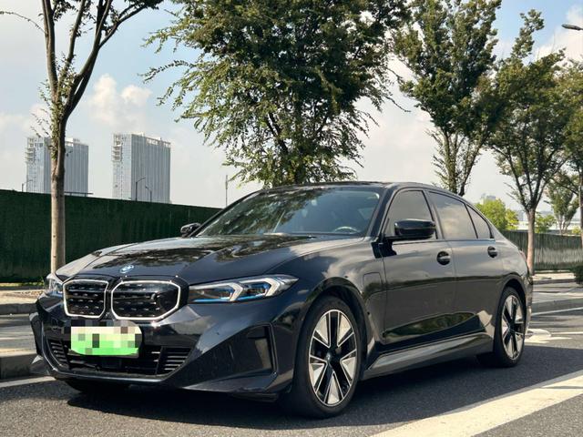BMW i3 2023 eDrive 40 L Obsidian Sport Package