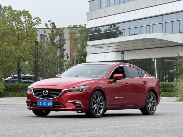 Atlas 2018 2.5L Blue Sky Premium Edition State V