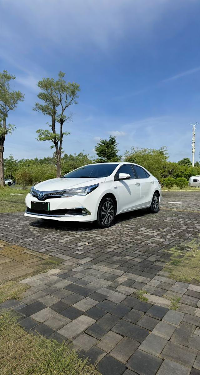 Corolla Dual engine E+ 2019 1.8L Pioneer Edition