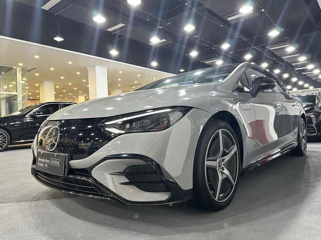 Mercedes-Benz EQE 2022 EQE 350 Priority Special Edition