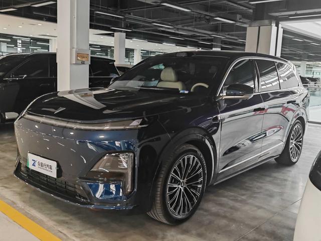 Dark blue S09 2025 four-wheel drive Ultra+ high-definition version