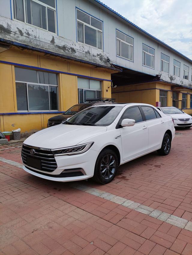 Qin 2019 1.5L Automatic Deluxe