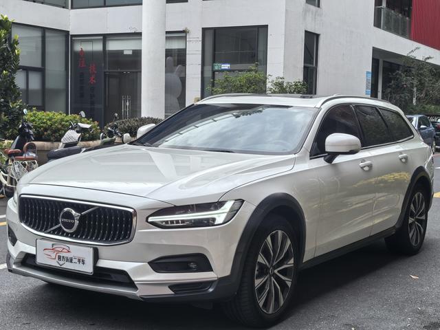 Volvo V90 2021 Cross Country B5 AWD Intelligent