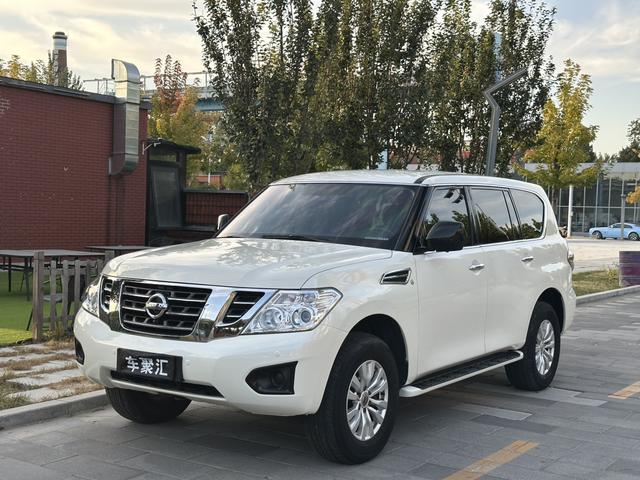 Toure 2018 4.0T automatic four-wheel drive 7-seater parallel import