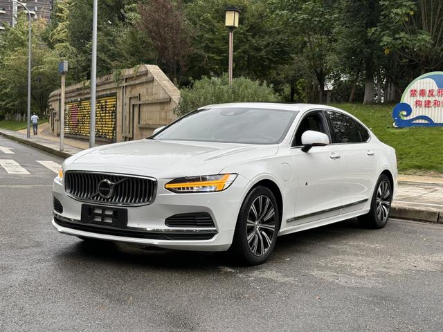 Volvo S90 PHEV 2021 T8 E-drive Hybrid Zhiyi Deluxe Edition