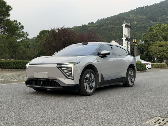 High Hopper HiPhi Y 2023 560km Elite