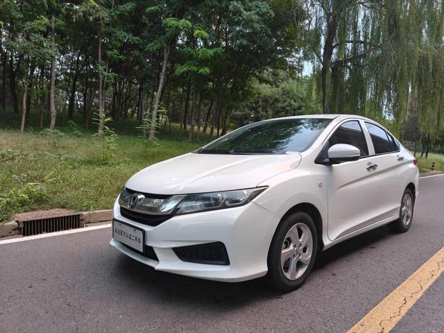 Frontier 2017 1.5L CVT Elite