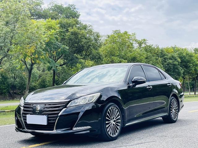 Crown 2018 2.0T Sport