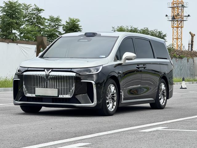 Lantu Dreamer PHEV 2025 Four-wheel drive flagship Dry Version