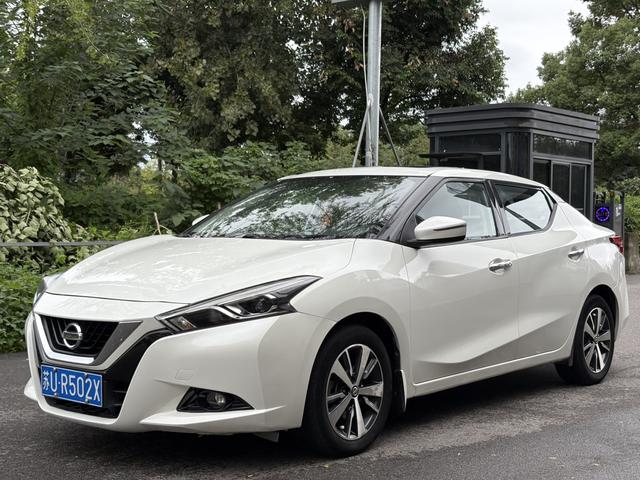 Bluebird 2016 1.6L CVT Dazzle Edition