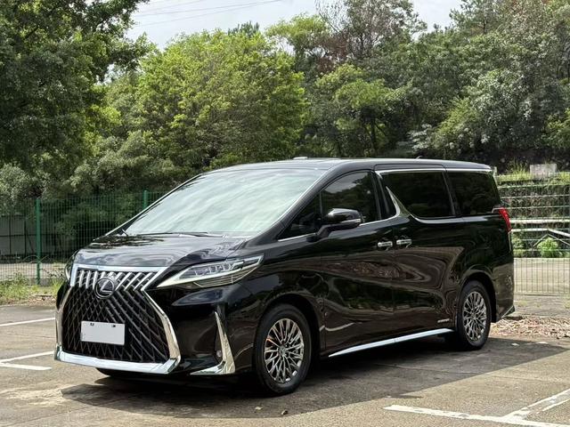 Lexus LM 2020 300h E-Four 7-seat Junior Edition