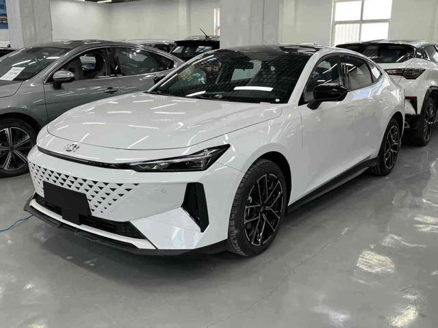 Changan Qiyuan A06 classic 2024 high-end version
