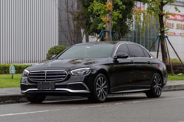 Mercedes-Benz E-Class PHEV 2023 E 350 e L Sedan