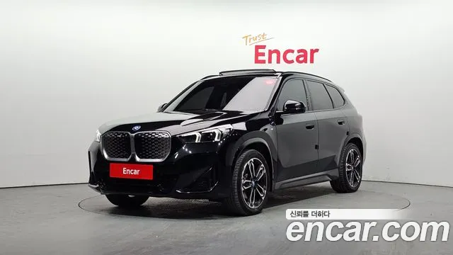 BMW iX1 xDrive 30 M Sport