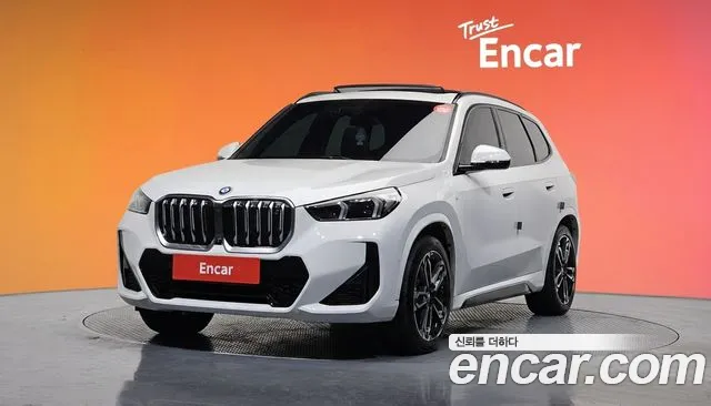 BMW iX1 xDrive 30 M Sport