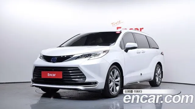 Toyota Sienna 2.5 Hybrid 2WD
